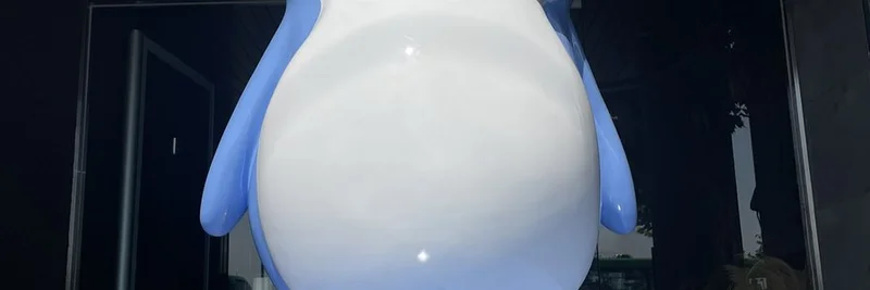 Pudgy Penguins 在首尔 Weple 画廊揭幕雕像，推动 $PENGU 梗代币热度